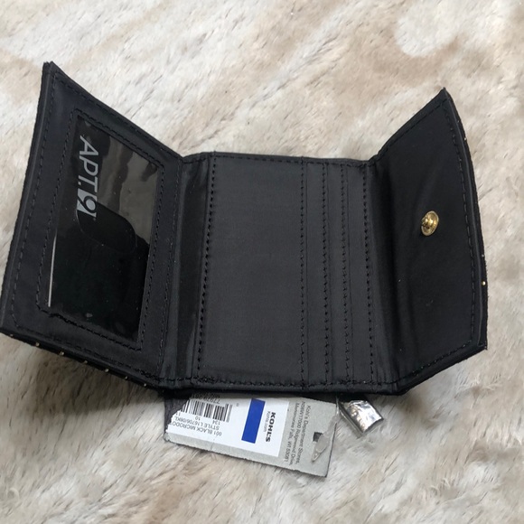 Small Apt 9 gold polka dot wallet - Picture 2 of 5